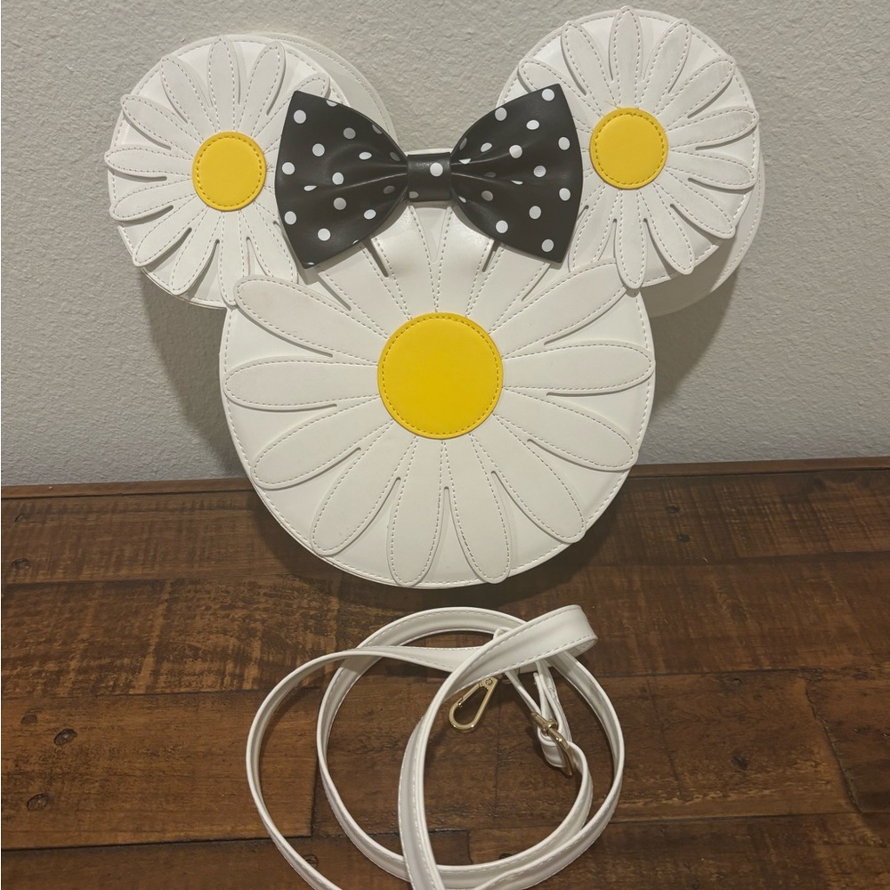 Loungefly White and Yellow Daisy Bag with Black Bow